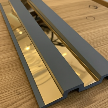 Lüks Aynalı Altın Pleksi Duvar Şeridi - Kendinden Yapışkanlı Dekoratif Çıta